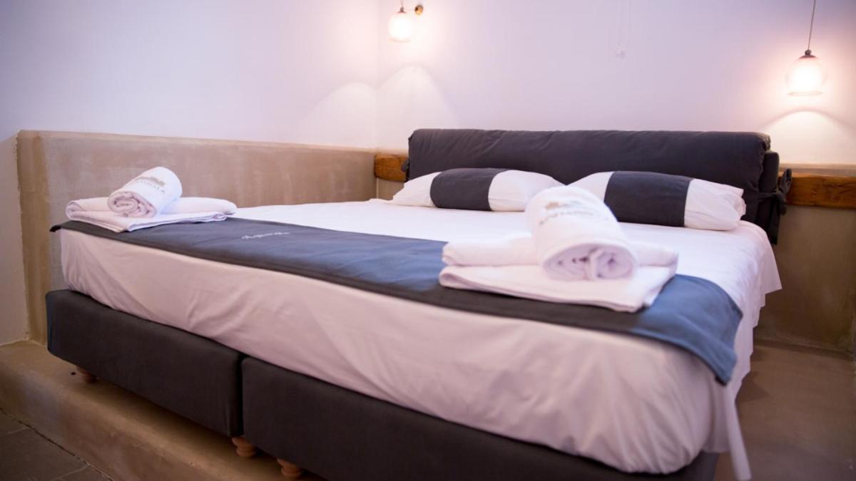 Chic & Modern Apartments With Swim Access Chalki Town Eksteriør billede